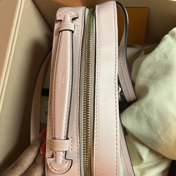 Louis Vuitton Saintonge - Picture 7 of 9